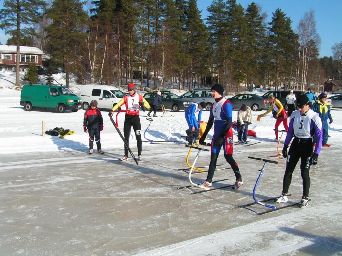 Startovní čára závodu na 200m ve Finské Multii