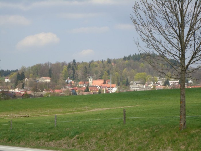 Den Druhý - pohled na Horní Planou od Jenišova 