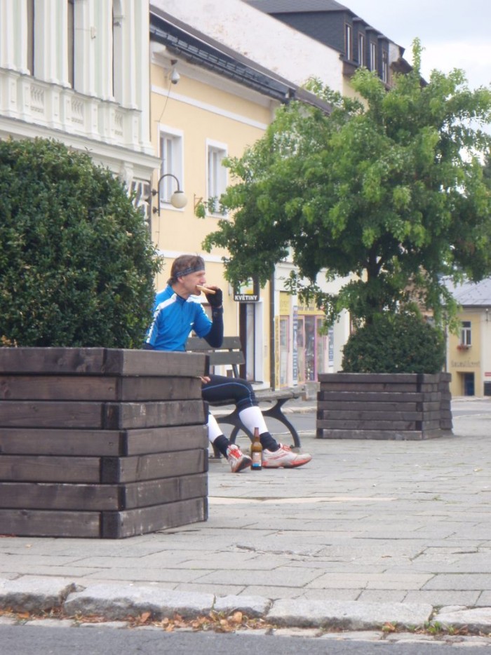 Lojza tamtéž...doplňuje energii, třeba nealkoholickým pivem