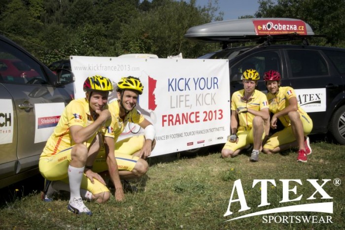 Pojeďte s námi na Tour de France, aneb Kick With Us